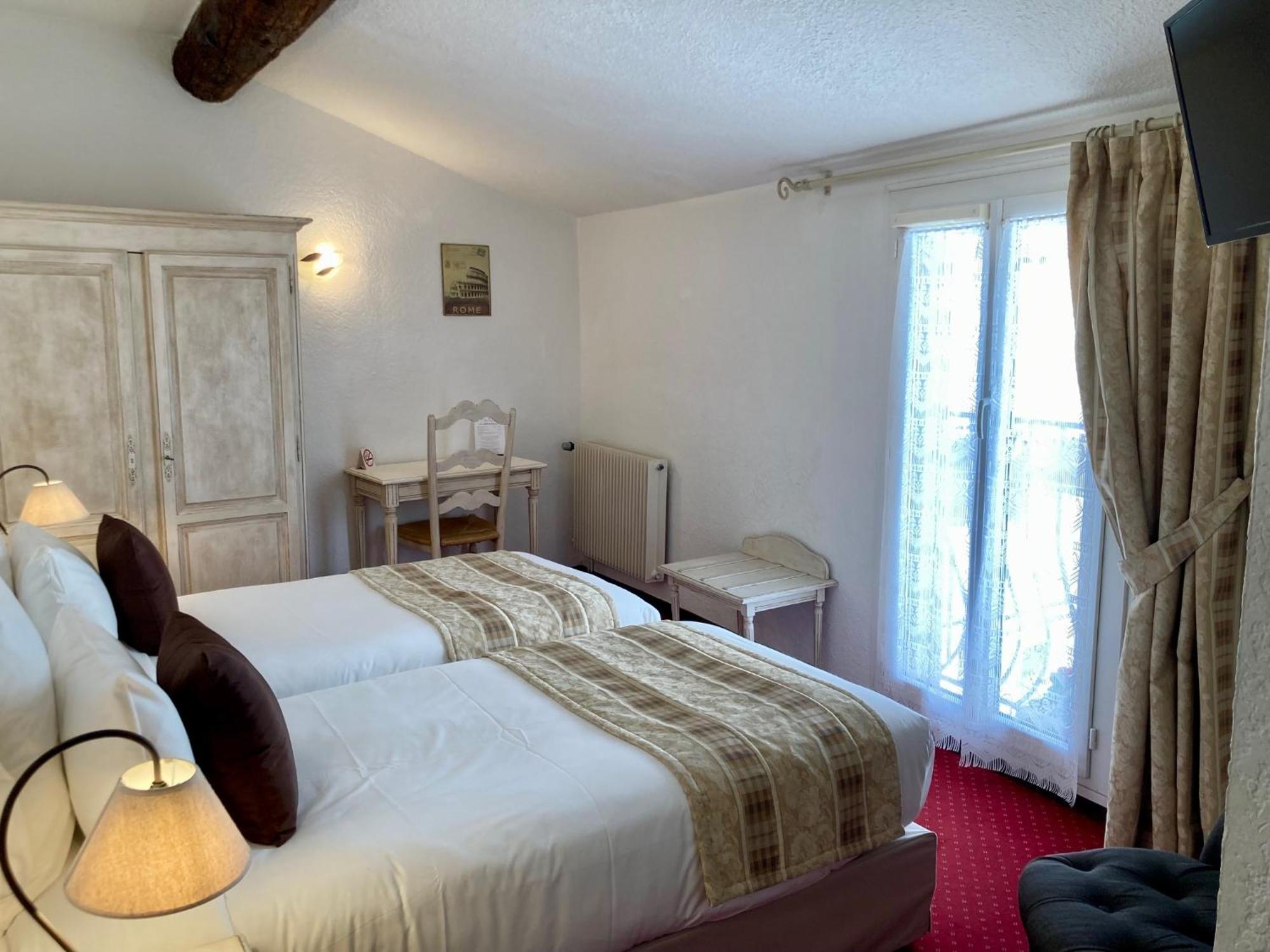 Hotel Porte De Camargue - Les Quais D'Αρλ Εξωτερικό φωτογραφία